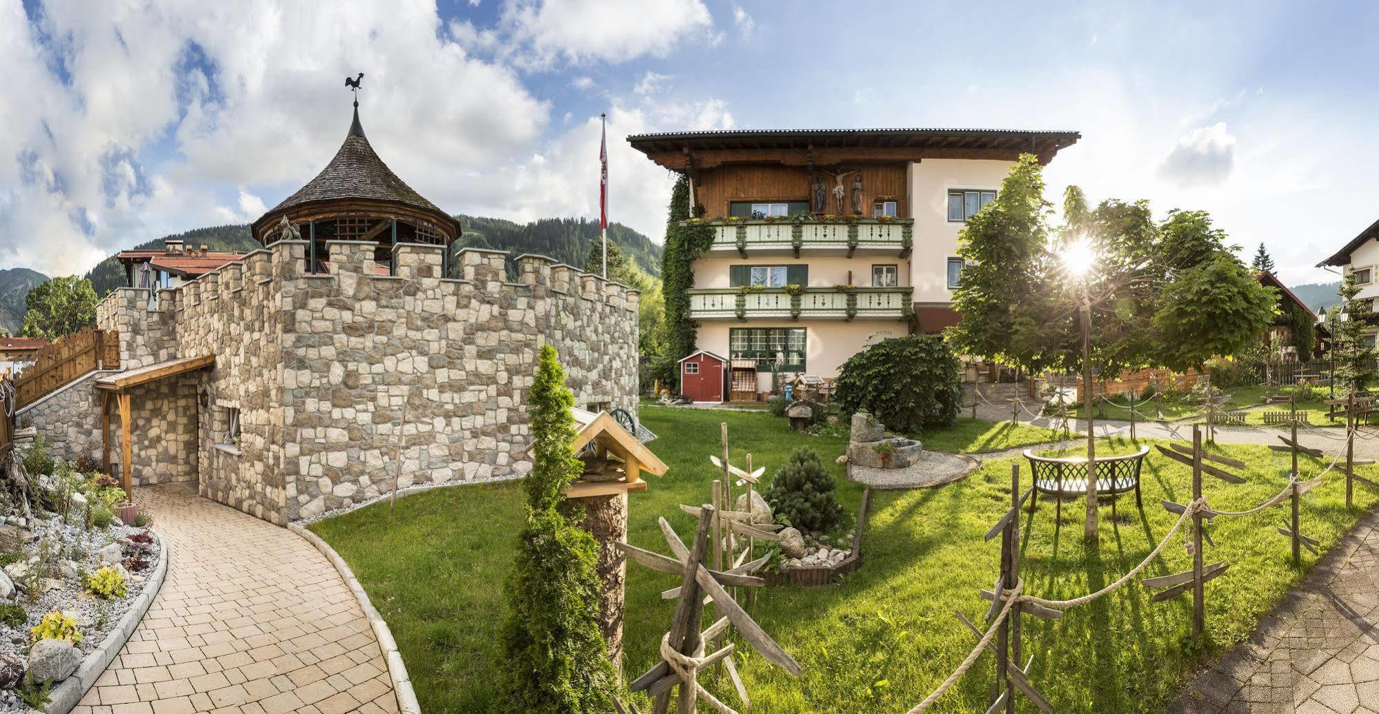 Hotel "Zum Ritter" Tannheim Buitenkant foto